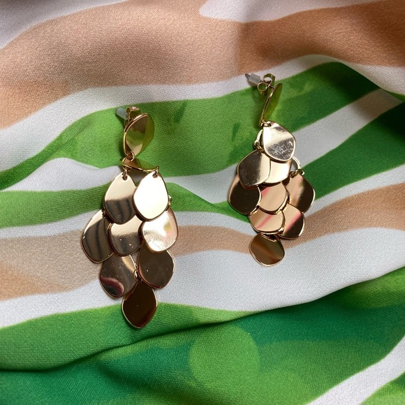 Elegant Golden colorTeardrop Earrings ✨.   📌Not gold - Picture 4 of 4